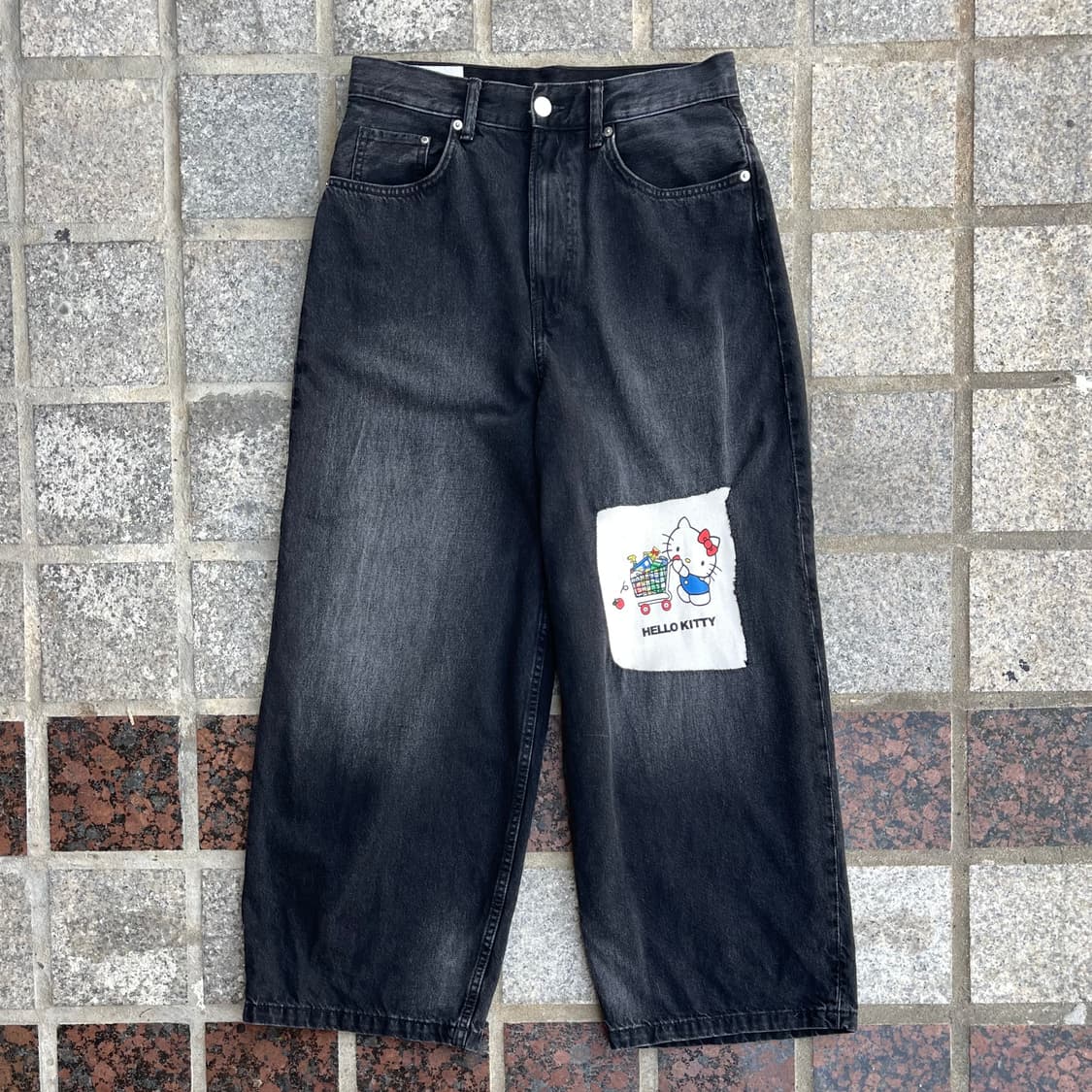 헬로키티 커스텀 h&m 슈퍼배기 데님 상품이미지1
