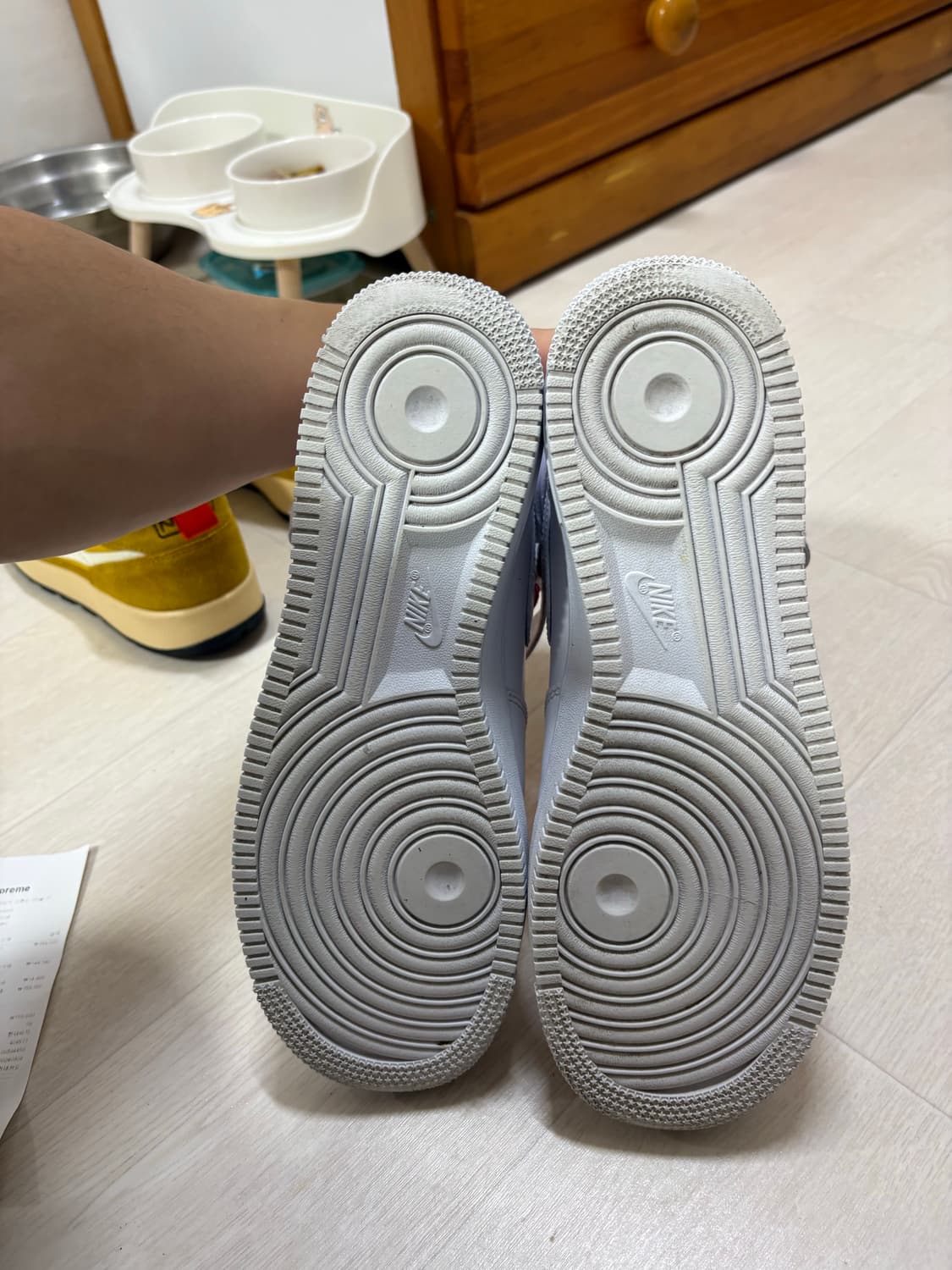 (275) 나이키 에어포스 슈프림 미드 상품이미지2