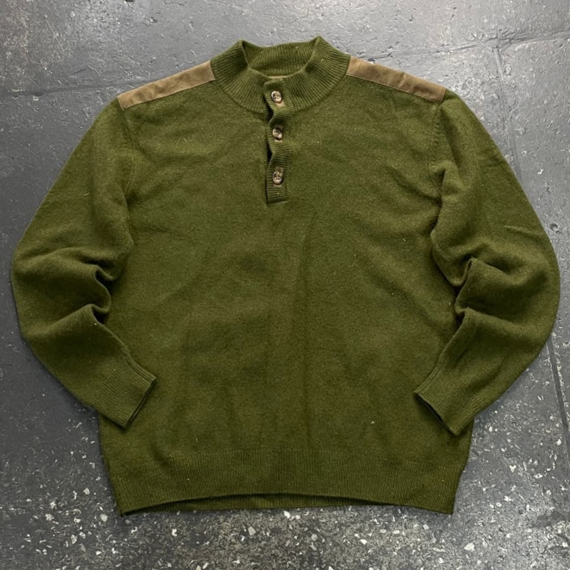 105 카벨라스 밀리터리 헨리넥 니트 상품이미지1