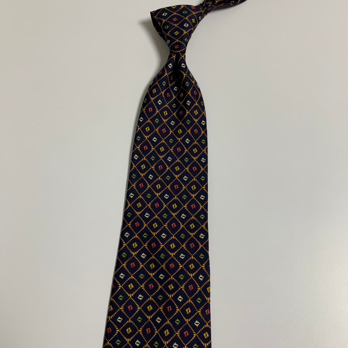 살바토레 페레가모(Ferragamo) 명품넥타이 A+등급 9.4cm 상품이미지8