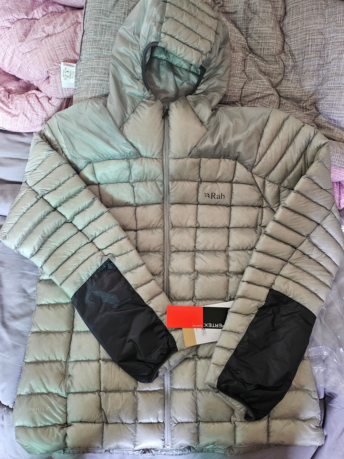 rab 미틱 알파인 경량패딩 xl 상품이미지4