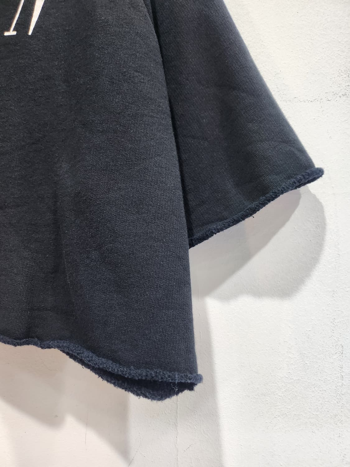 오프화이트 크롭 맨투맨 (블랙) 정품 상품이미지3