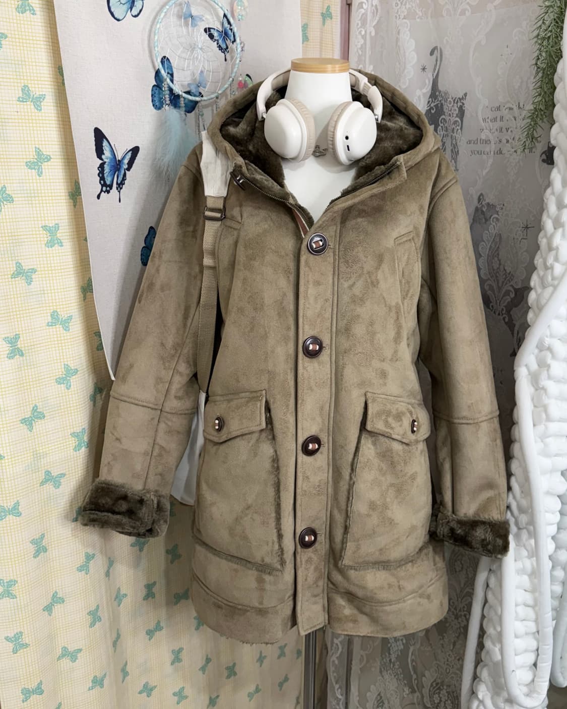 베이지 무스탕 후드 자켓 상품이미지1