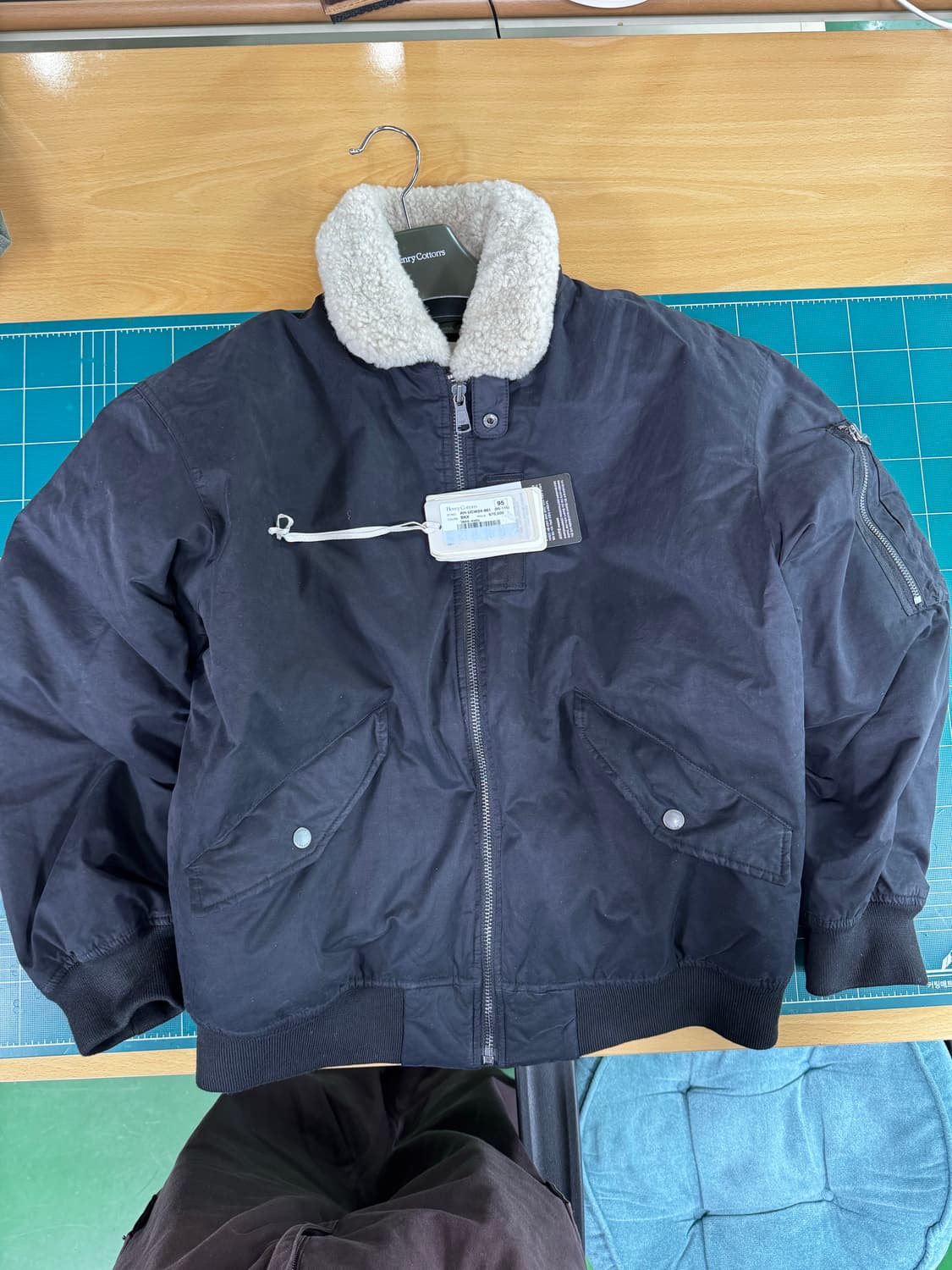 헨리코튼 스핏파이어 다운 블루종 블랙95 M 상품이미지1