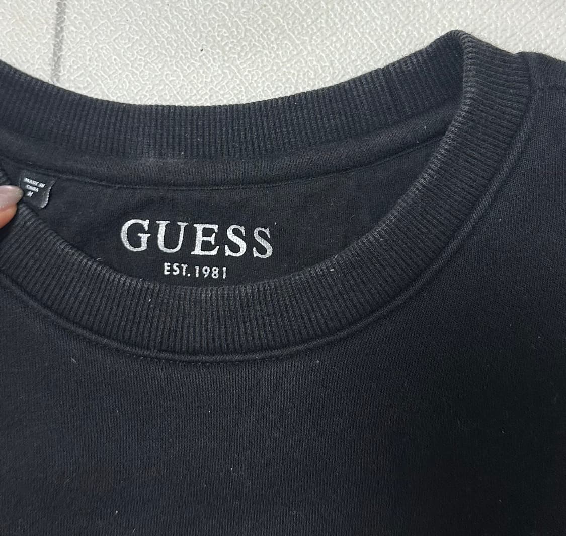 게스 블랙 맨투맨 상품이미지2