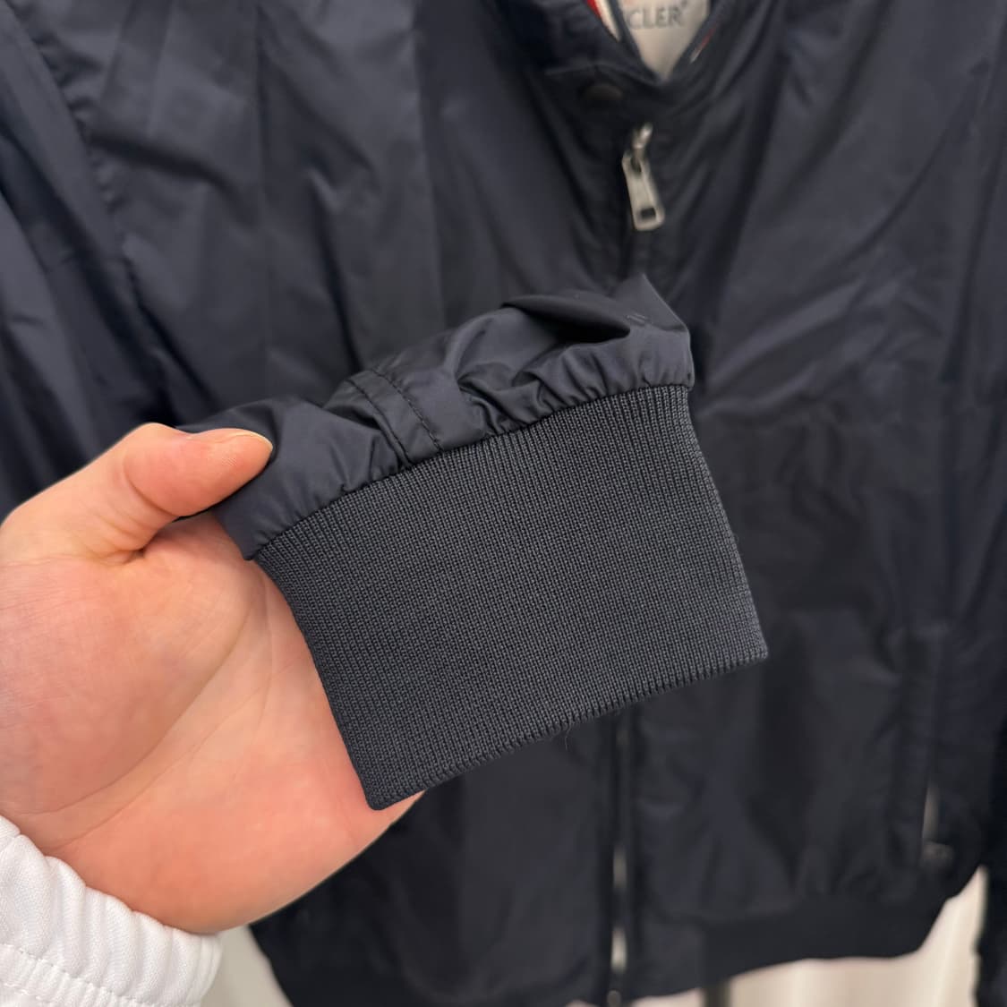 [2] 몽클레어 알버트 바람막이 자켓 상품이미지5