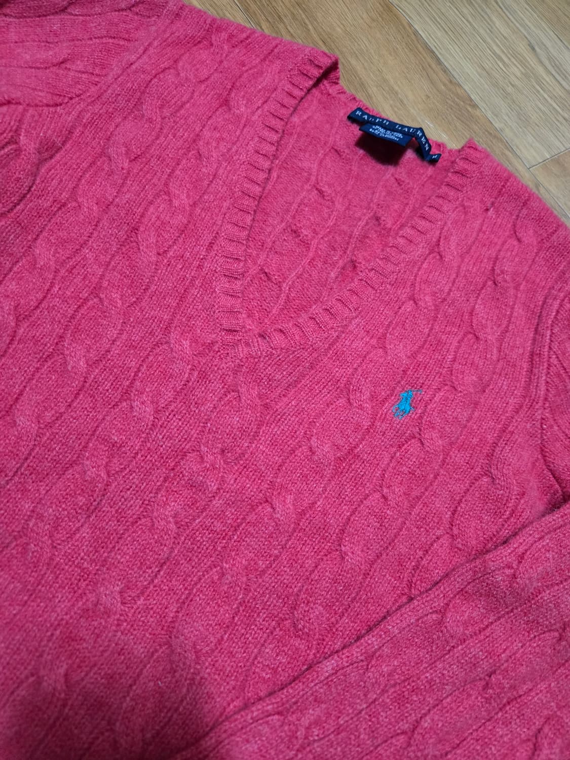 폴로 랄프로렌 브이넥 울 케이블 니트 상품이미지1