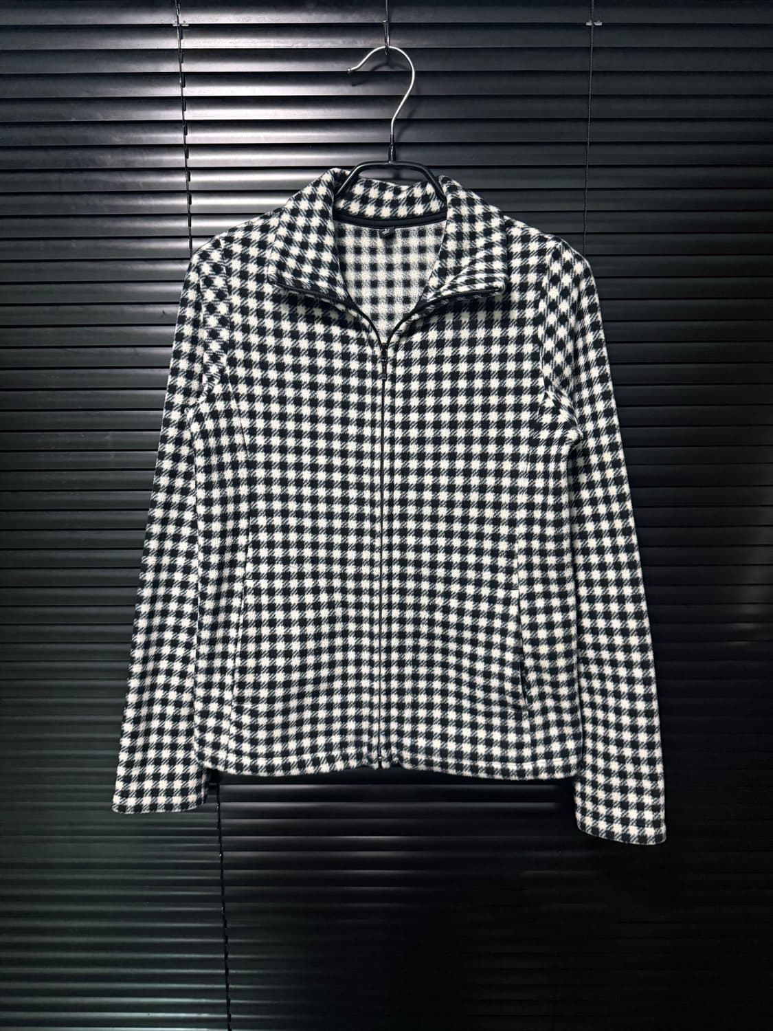 유니클로 깅엄 체크 바둑판 체커보드 후리스 플리스 방한 집업 블랙 화이트 상품이미지2