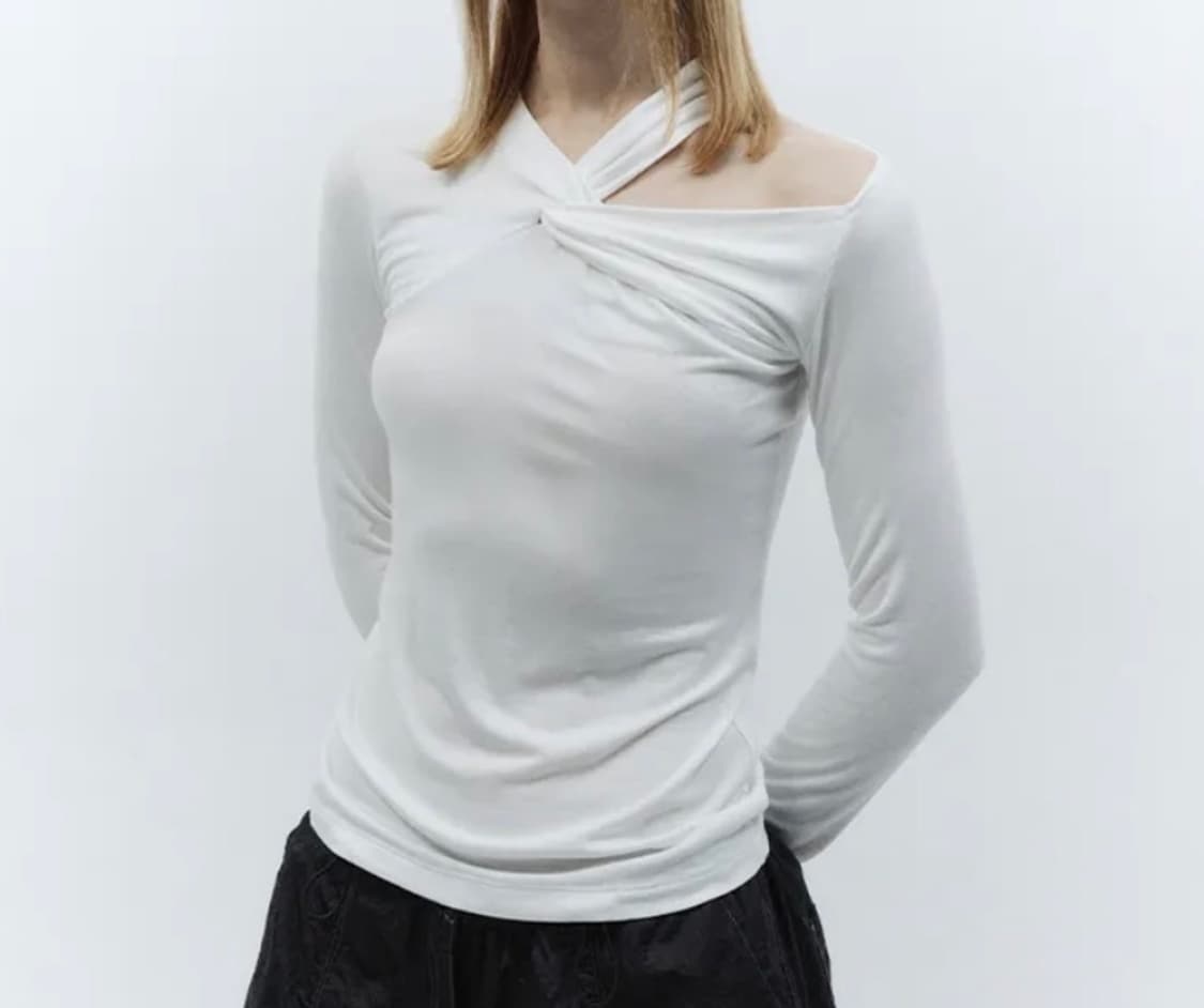 인사일런스 우먼 롱슬리브 (카리나 착용) 상품이미지1