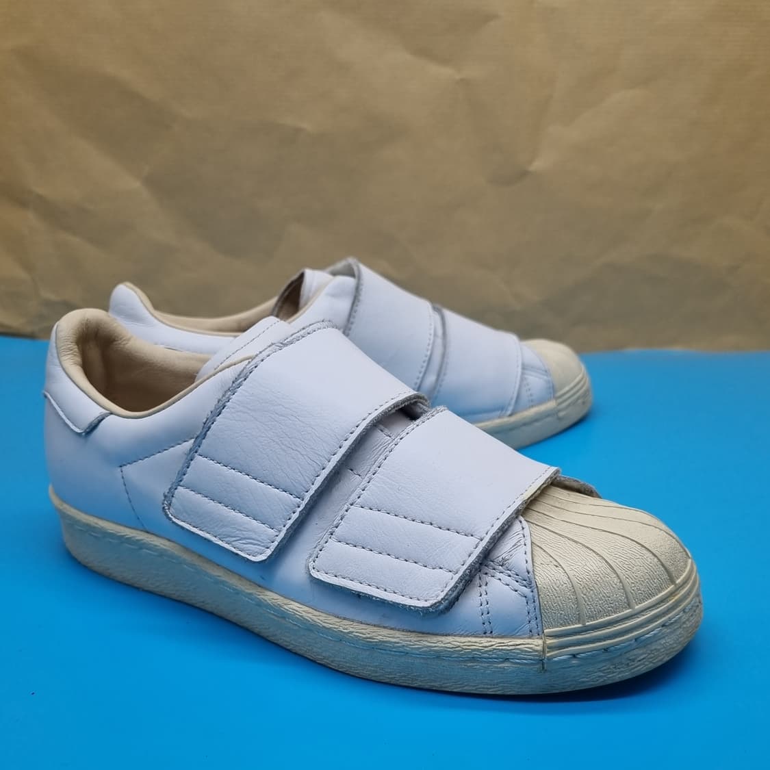 아디다스 슈퍼스타 80s 컴포트 스니커즈225 상품이미지1