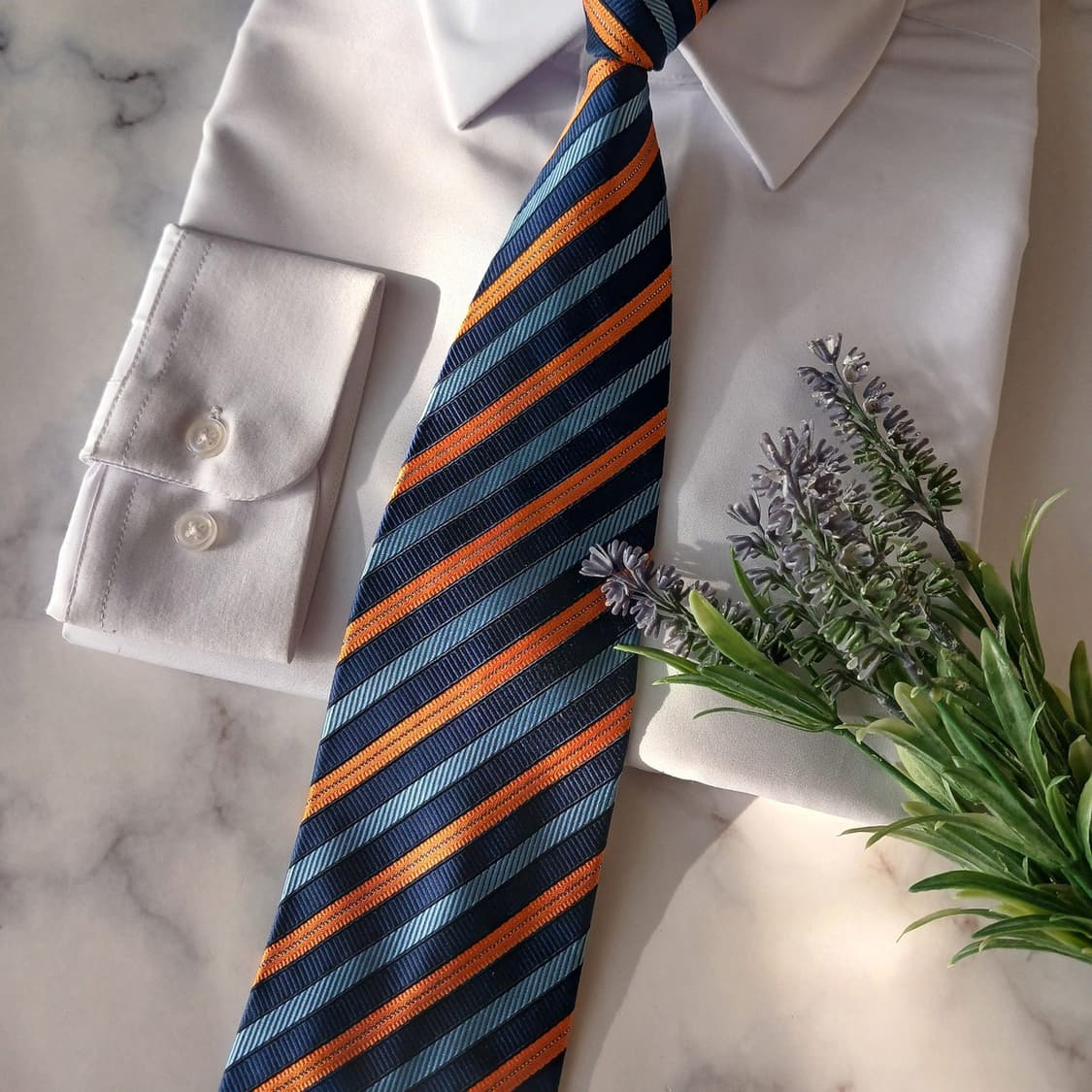 니나리치 스트라이프 실크 넥타이 9.6cm A+등급 A19011
 상품이미지6