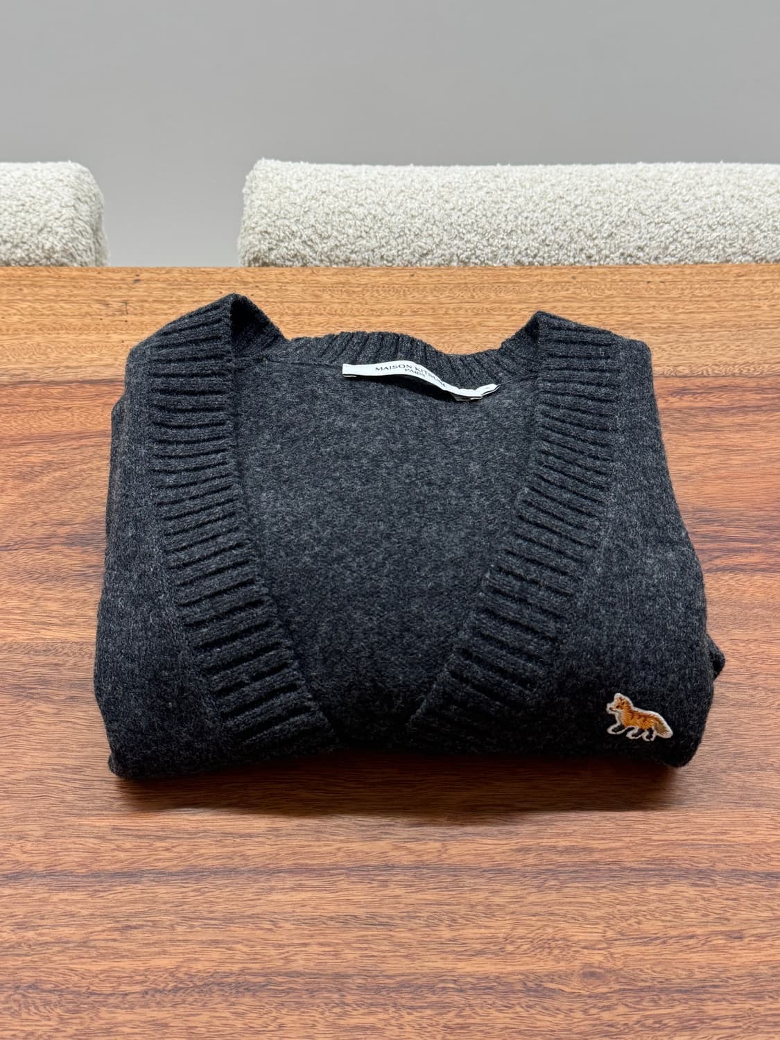 메종키츠네 베이비폭스 차콜 가디건 상품이미지2