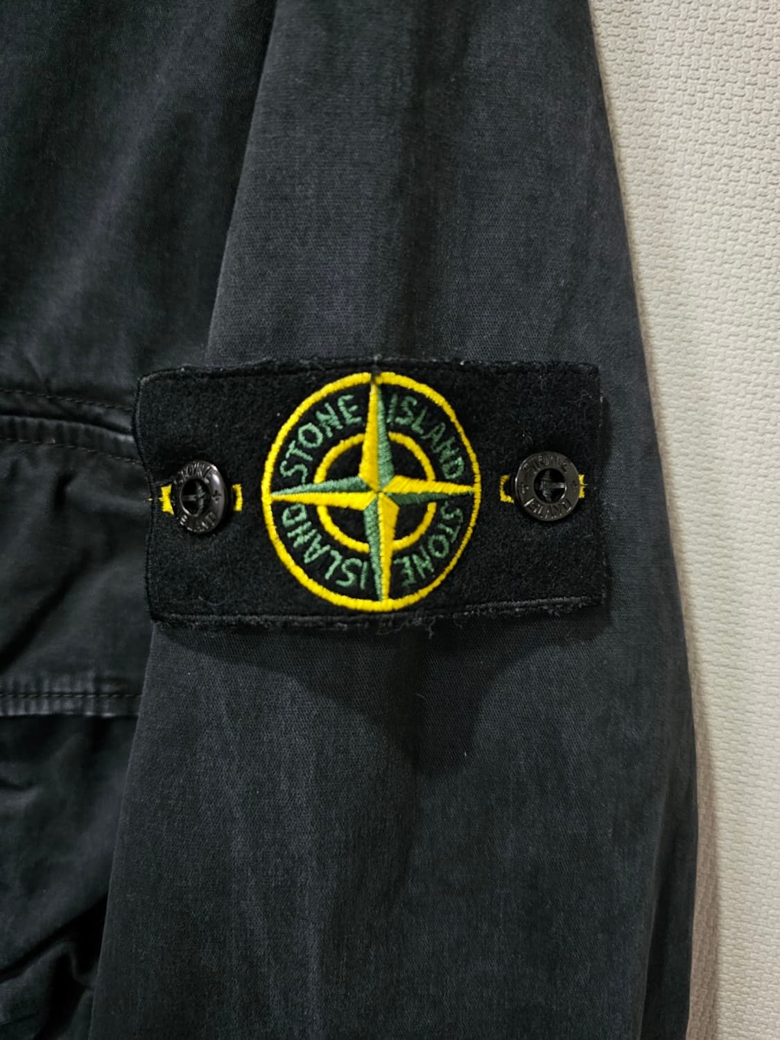 정품 23SS 스톤아일랜드 올드 이펙트 와펜 오버셔츠 100 / L 상품이미지3