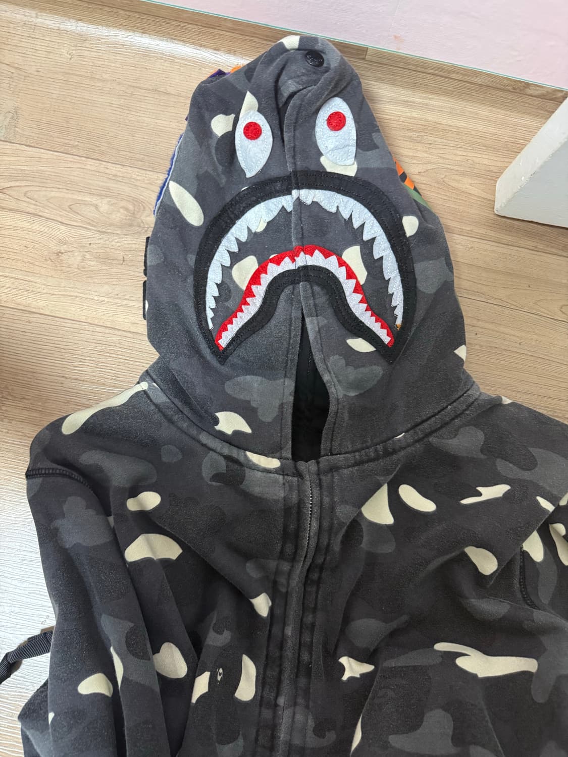 베이프 더블 샤크후드 야광 흑계 상품이미지1