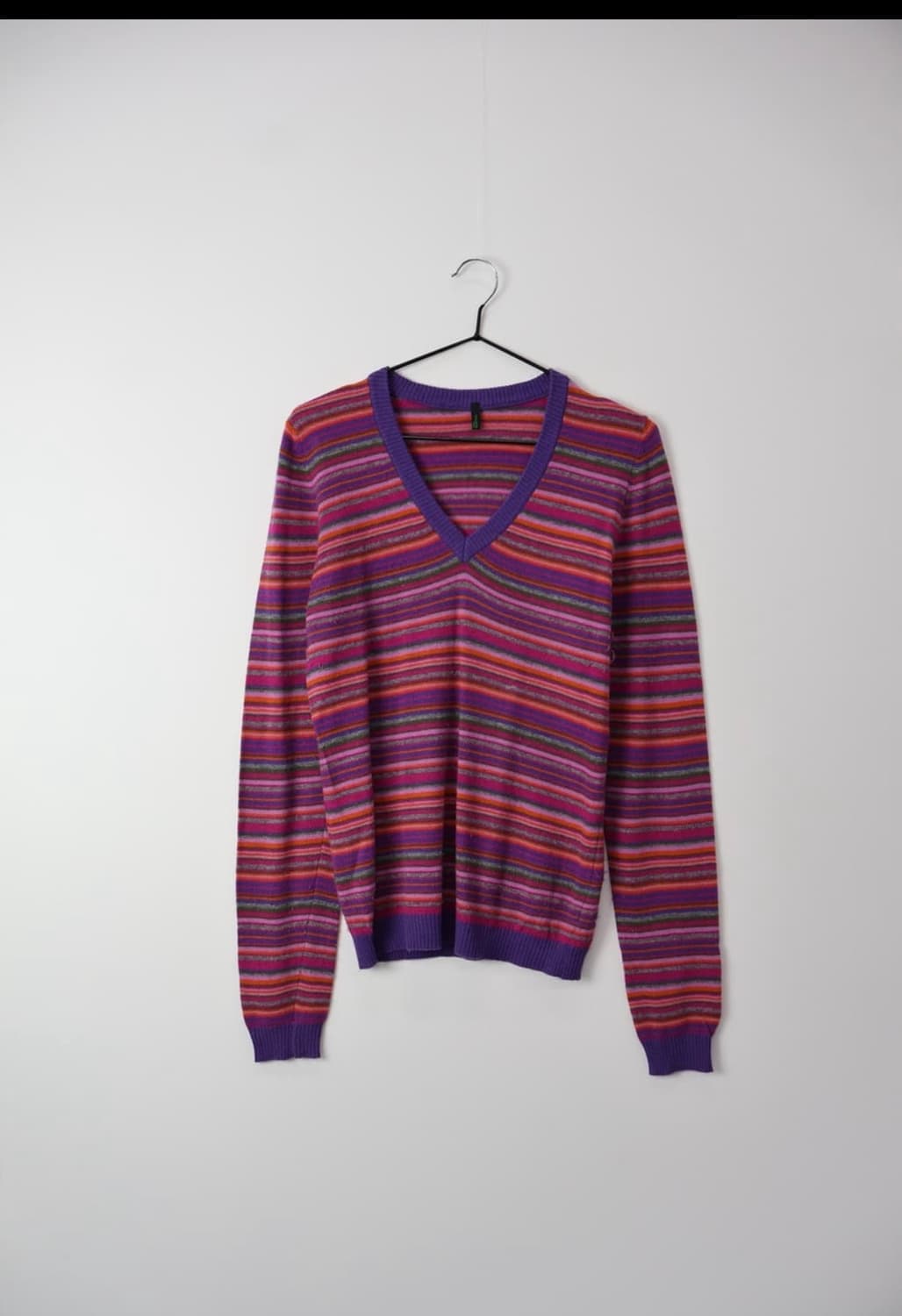 Benetton Multi-Stripe V-Neck Knit 상품이미지1