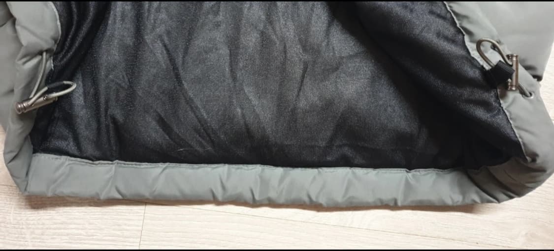 한섬) TIME 타임 구스 방풍 모직패딩.
싸이즈 100~105. 남자 상품이미지7