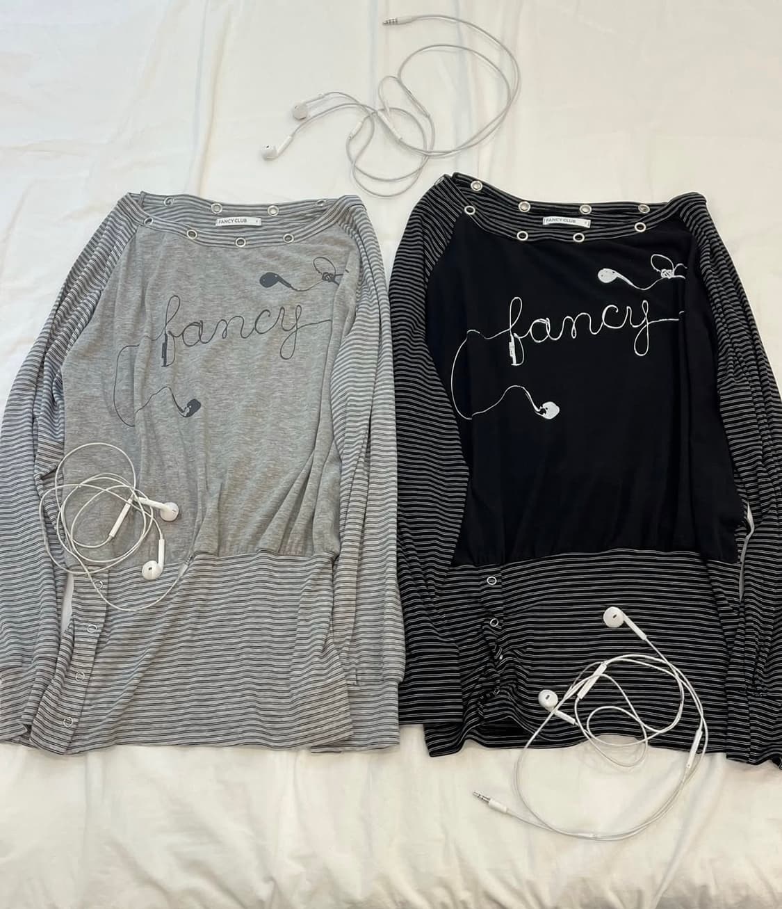 새상품) 팬시클럽 드로잉 오프숄더 그레이 상품이미지1