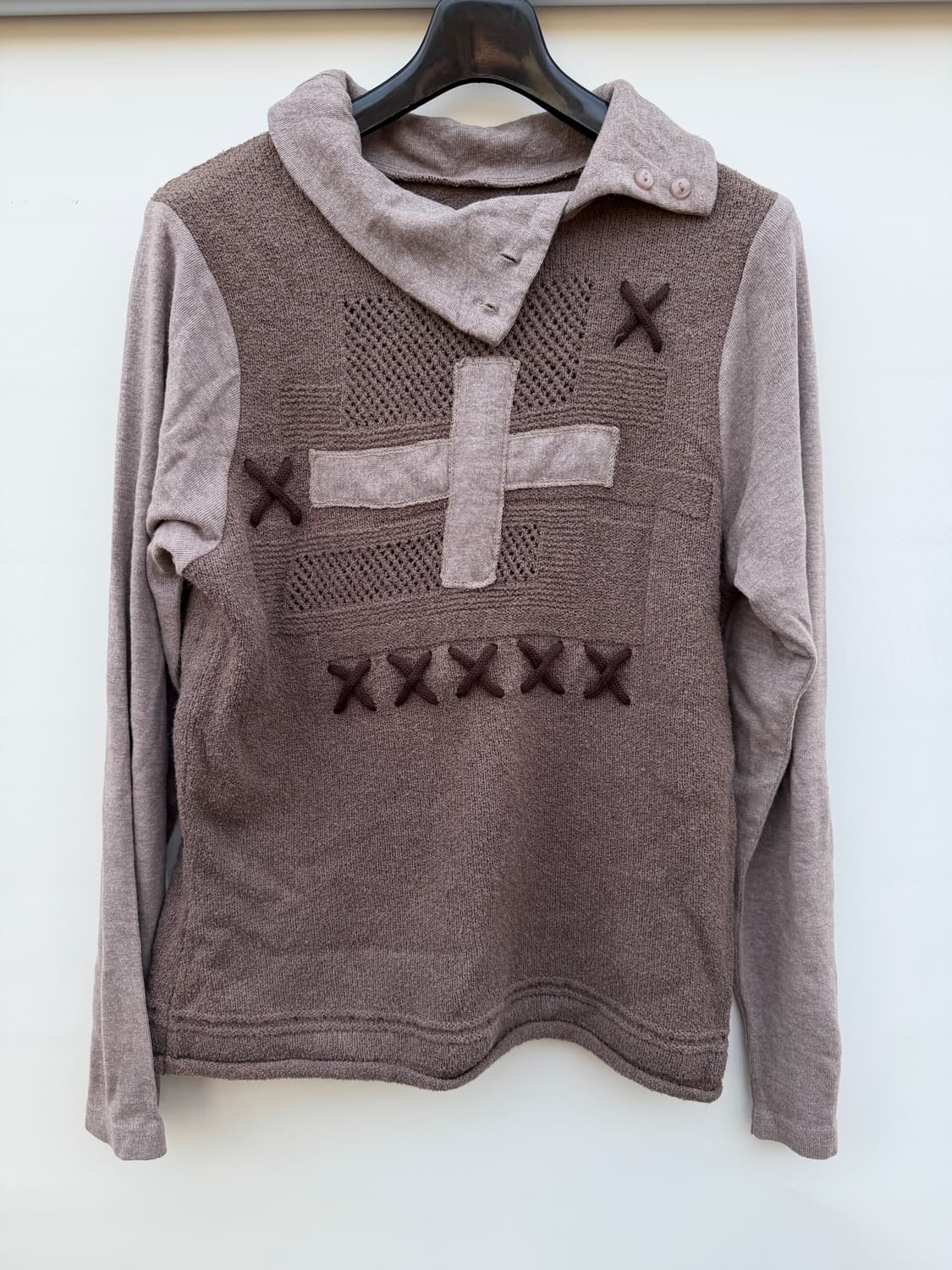 십자가 니트 탑 상품이미지1