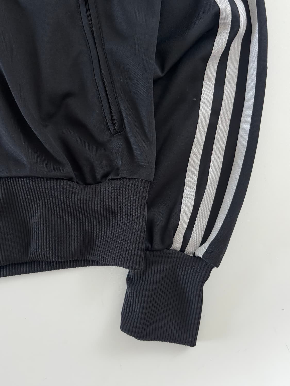 Adidas 아디다스 우먼 실버로고 블랙컬러 파이어버드 트랙탑 상품이미지5