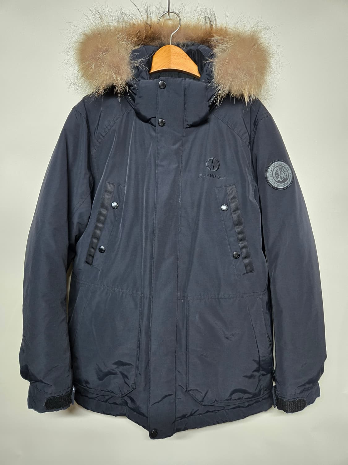 빈폴 아웃도어 남성 블랙오리털 패딩 100 상품이미지1