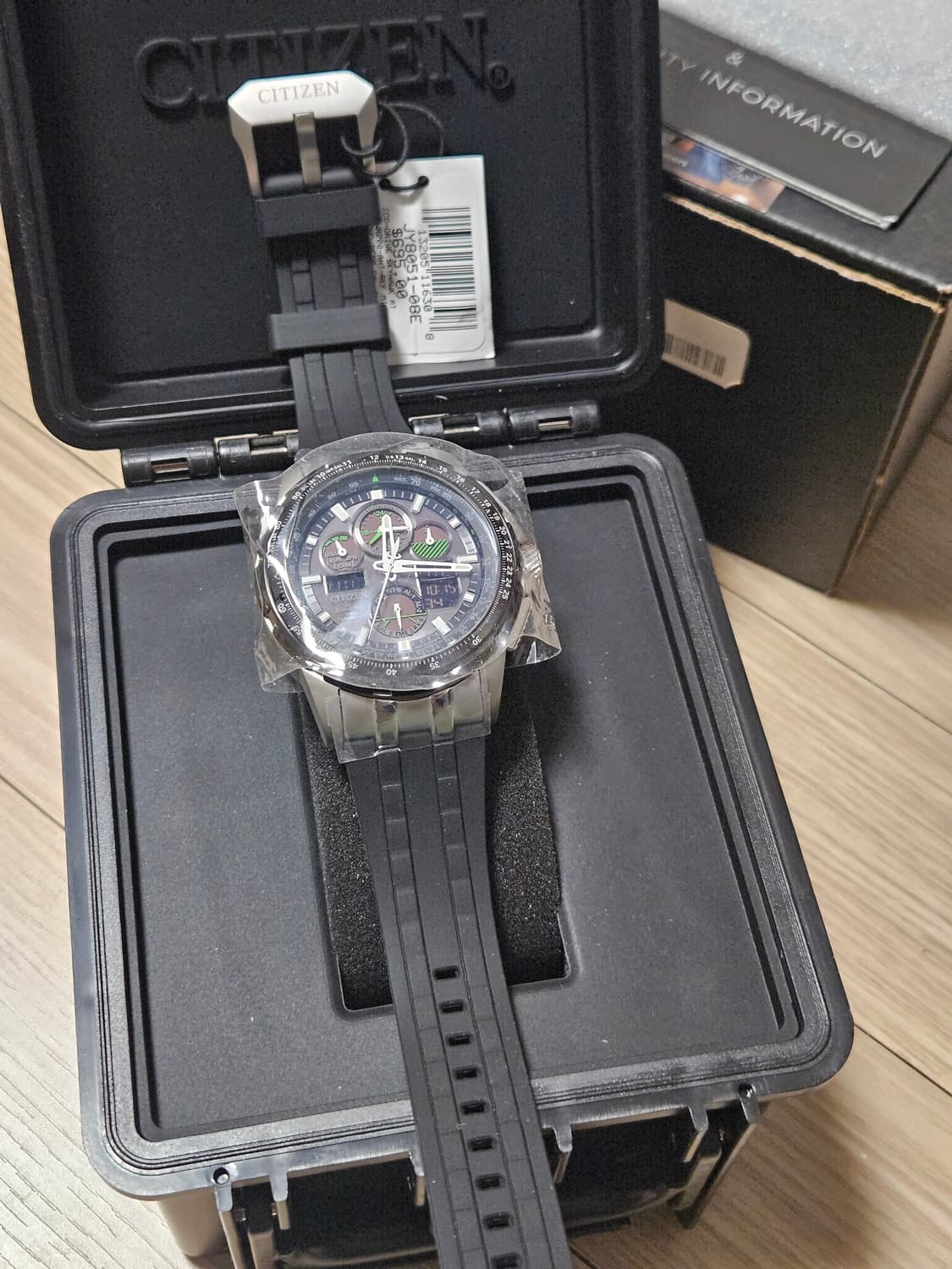 시티즌 프로마스터 스카이호크 JY805-80E(미사용) 상품이미지8