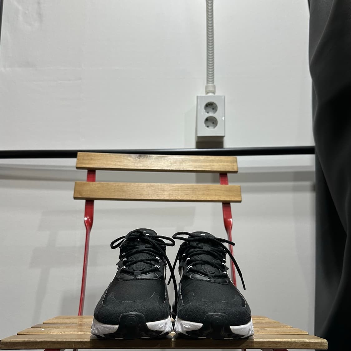 250)나이키 운동화 남녀공용 신발 에어맥스 270 블랙 화이트 상품이미지2