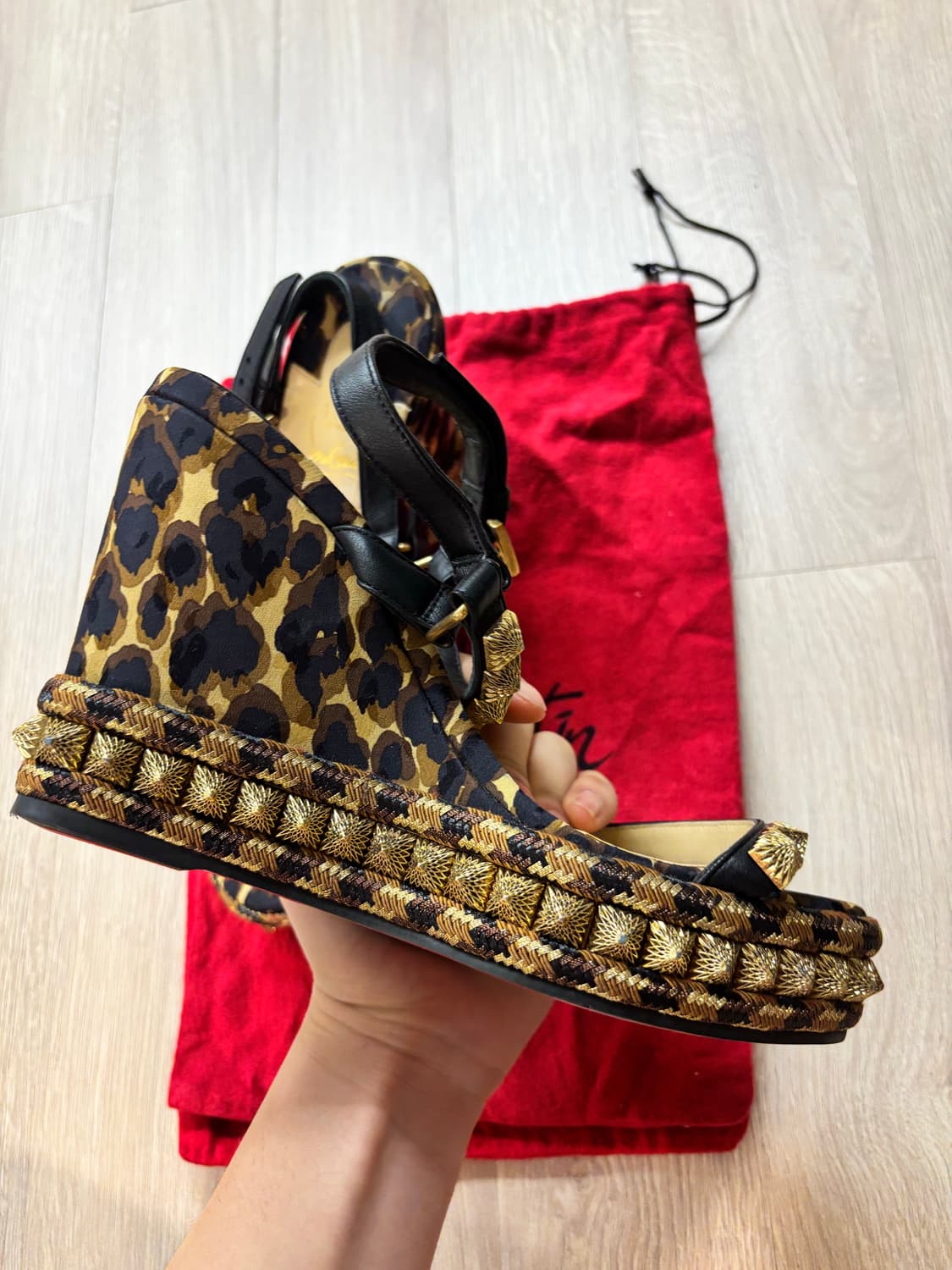 CHRISTIAN LOUBOUTIN 피라클루 110 샌들 상품이미지7
