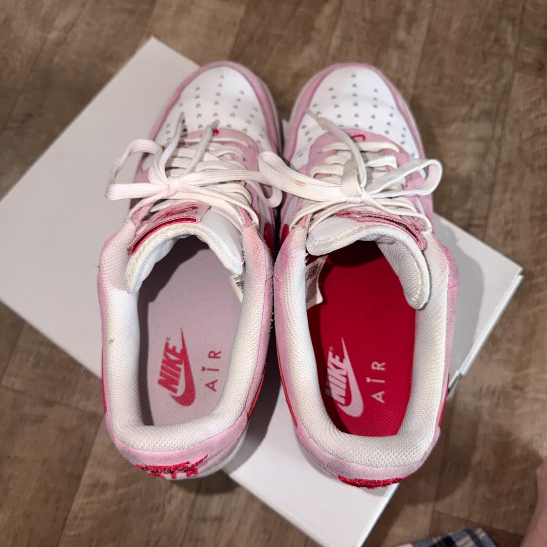 [270] 나이키 에어포스 1 '07 QS 밸런타인데이 상품이미지4