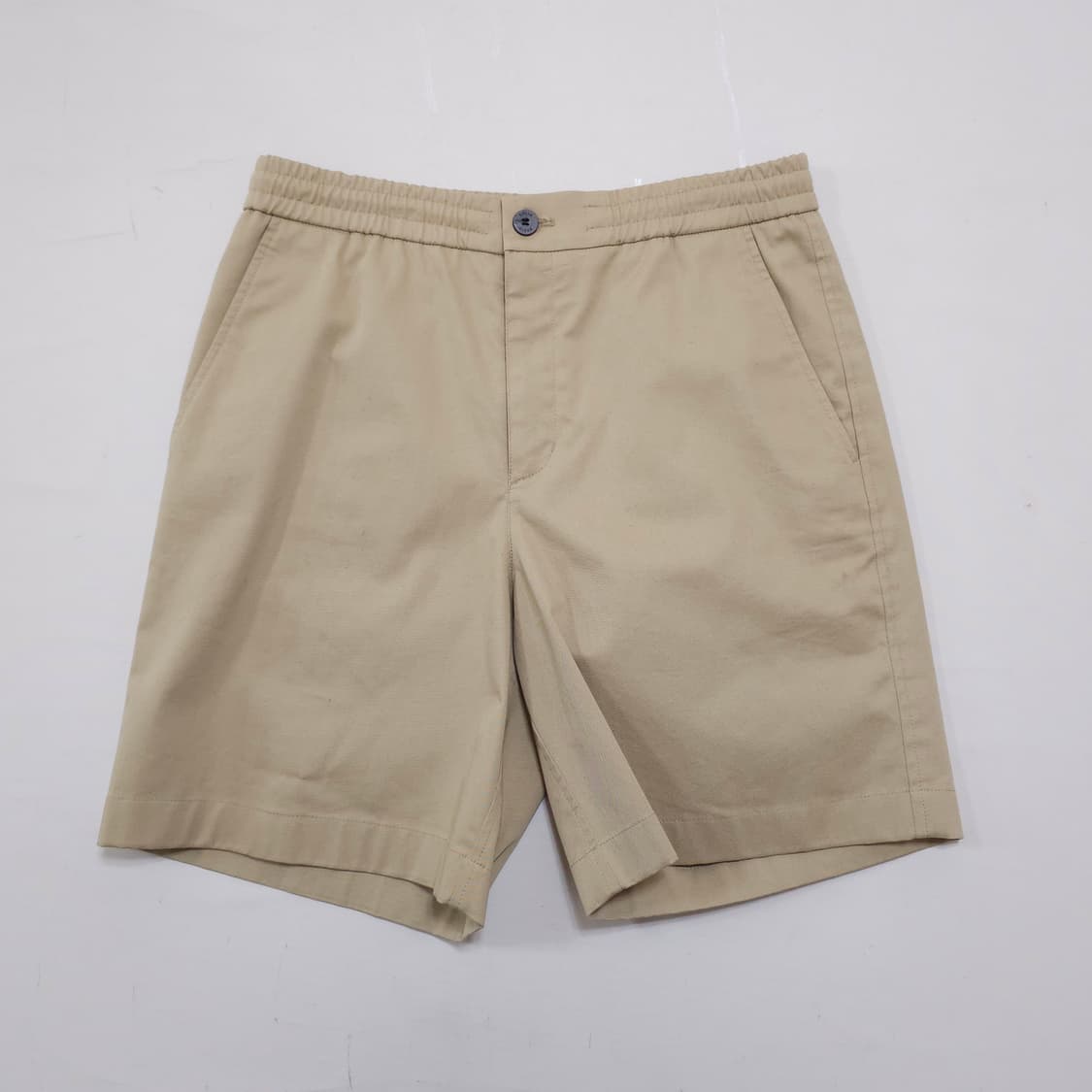 솔리드옴므 베이지 자수 로고 쇼츠 상품이미지3