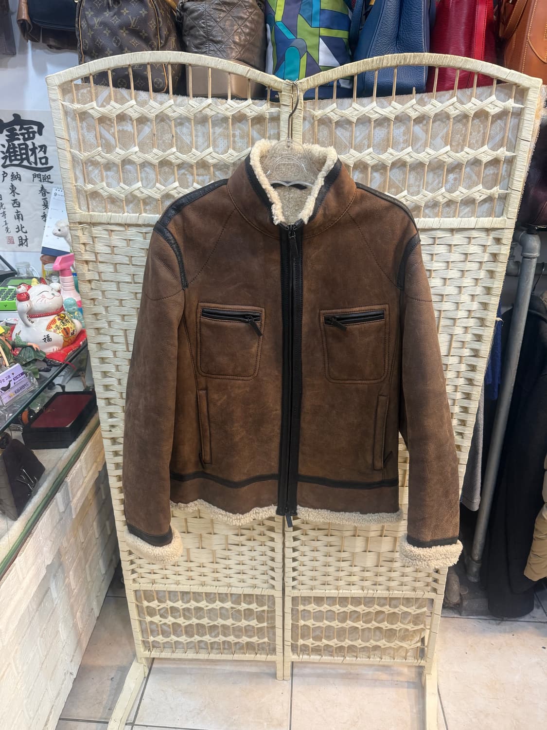 100 정품 에트로 양가죽 무스탕 팝니다 상품이미지1