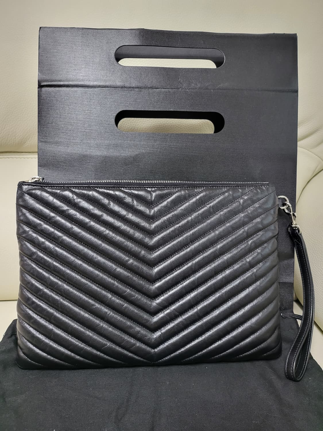 입생로랑 클러치 미디움  상품이미지2