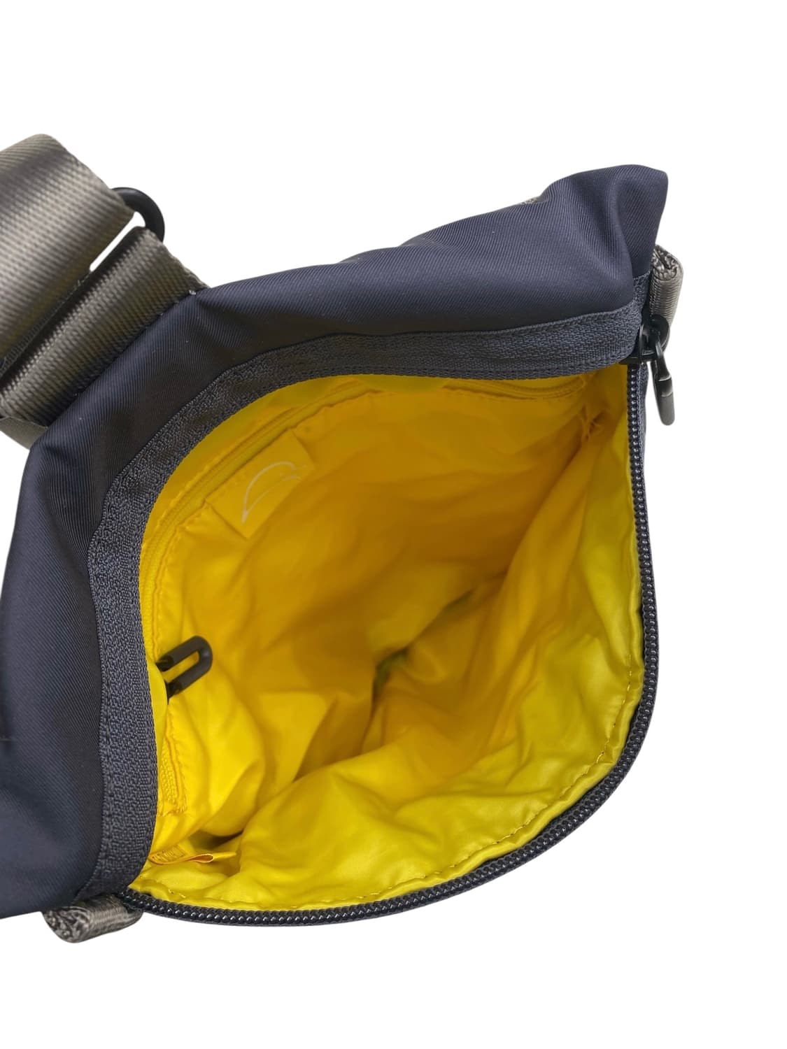 만다리나덕 슬링백 상품이미지3