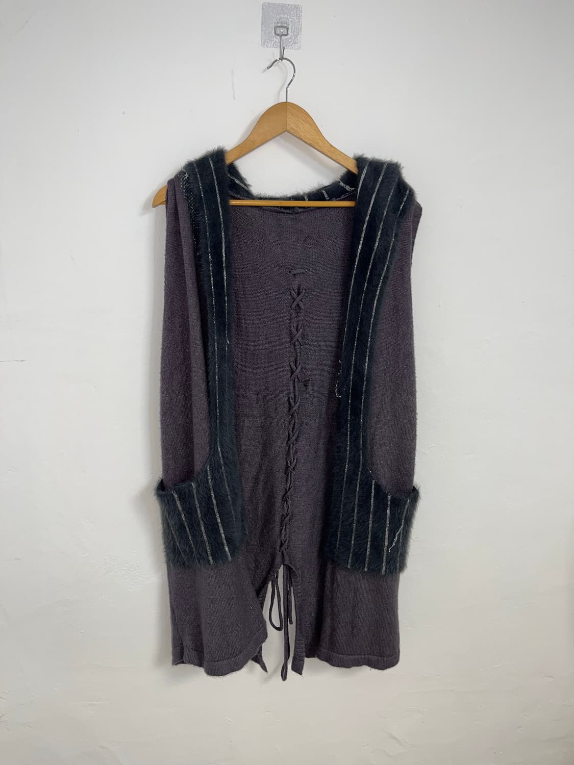 그레이 아일렛 후드 니트 베스트 상품이미지1