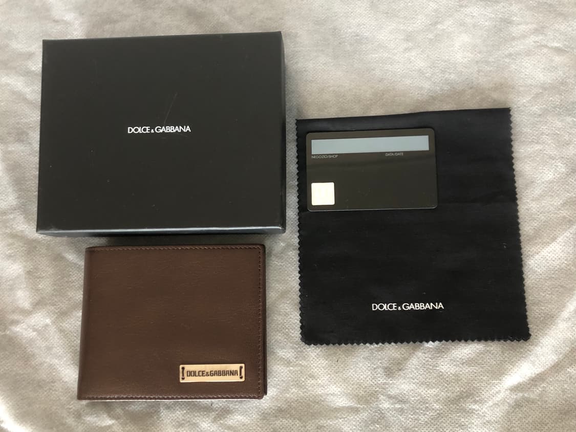 돌체앤가바나 로고 플레이트 반지갑 상품이미지2
