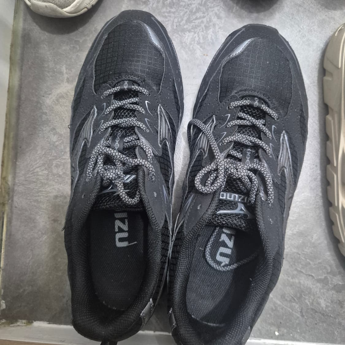 미즈노 (265) MXR - 블랙:메탈릭 그레이 / D1GA246801  상품이미지4