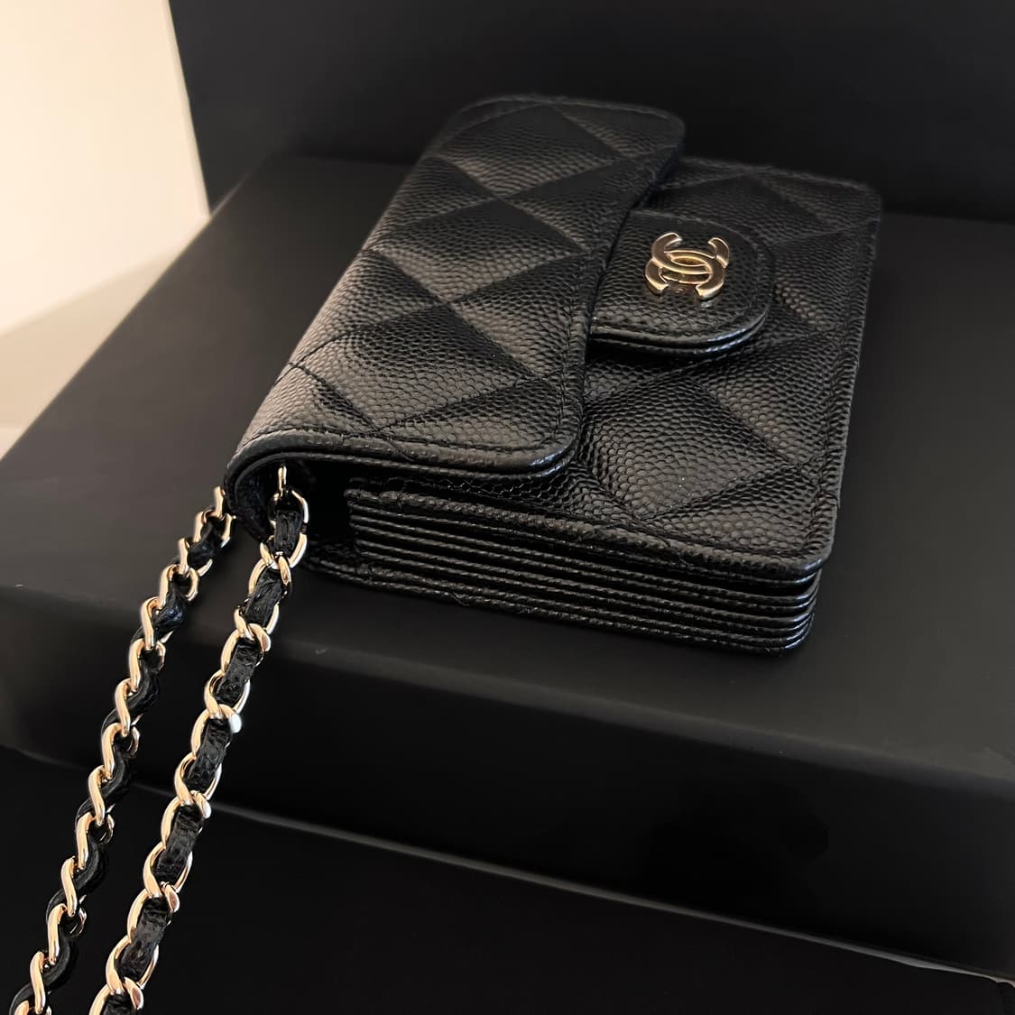 [S+급/정품] 샤넬 클래식 플랩 체인 아코디언 지갑 크로스백 가방 상품이미지4