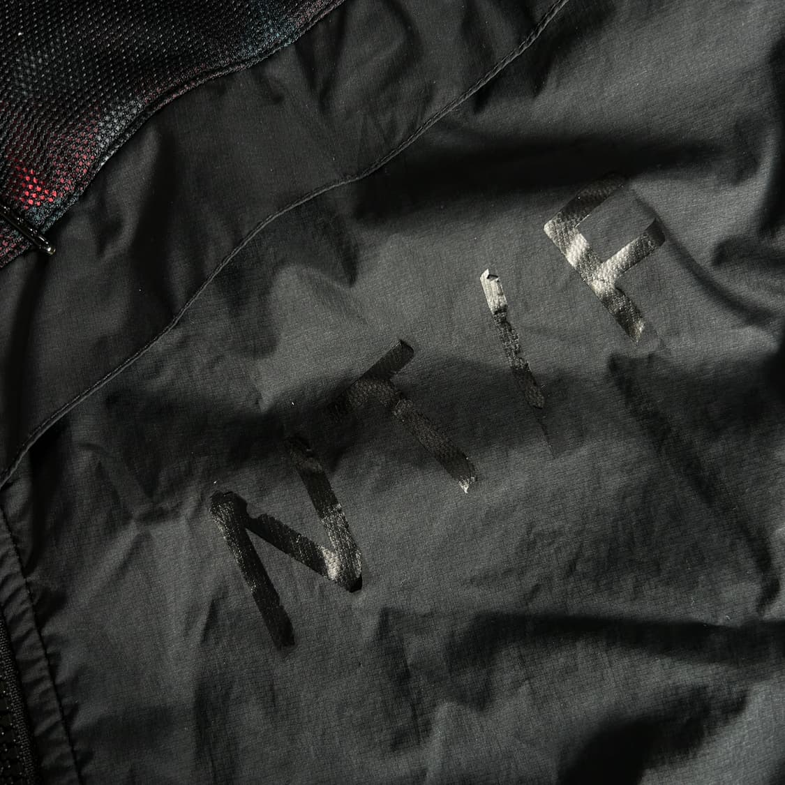 나이키 블랙 바람막이 후드 상품이미지3