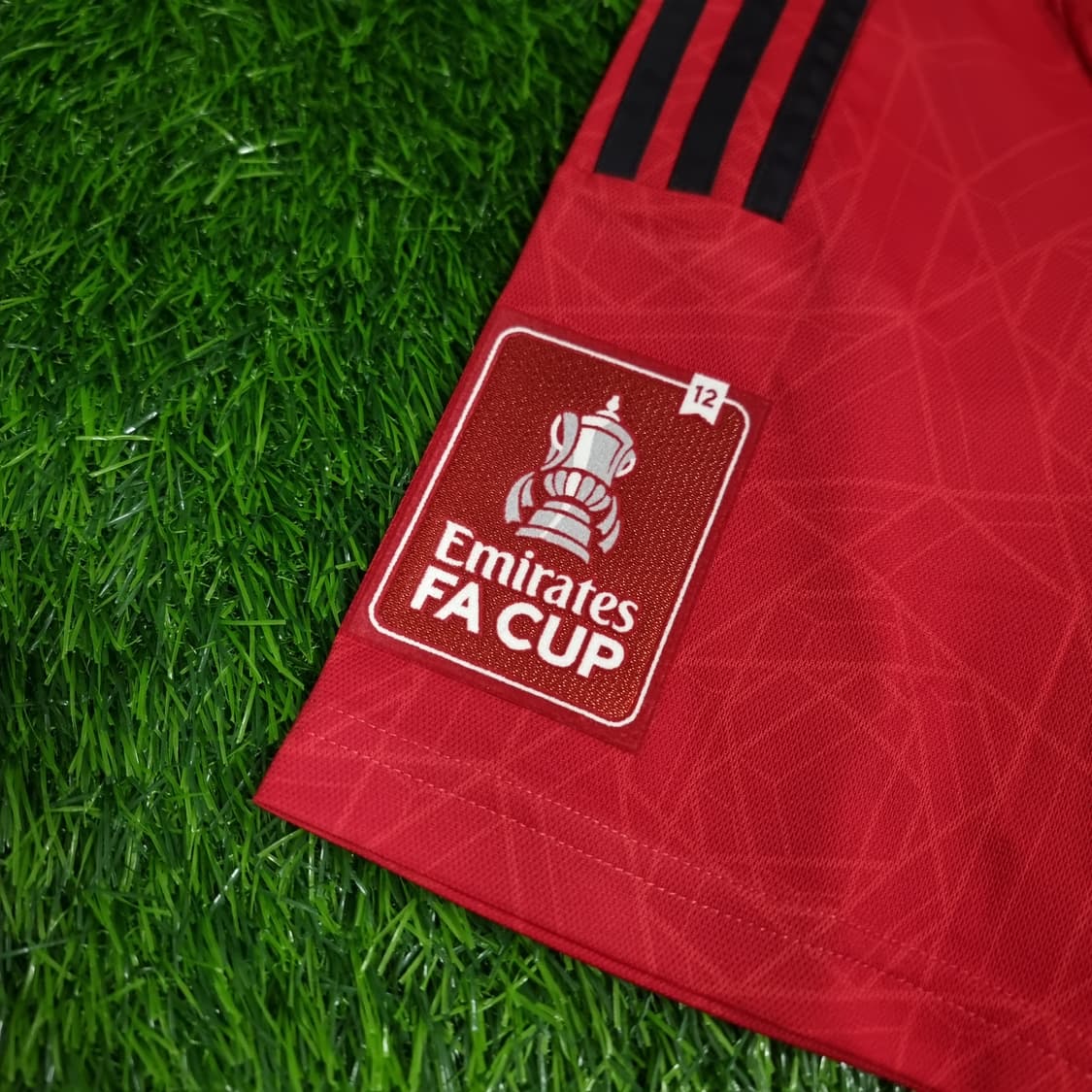 23-24시즌 맨체스터 유나이티드 홈 유니폼 #8 브루노 페르난데스 상품이미지4