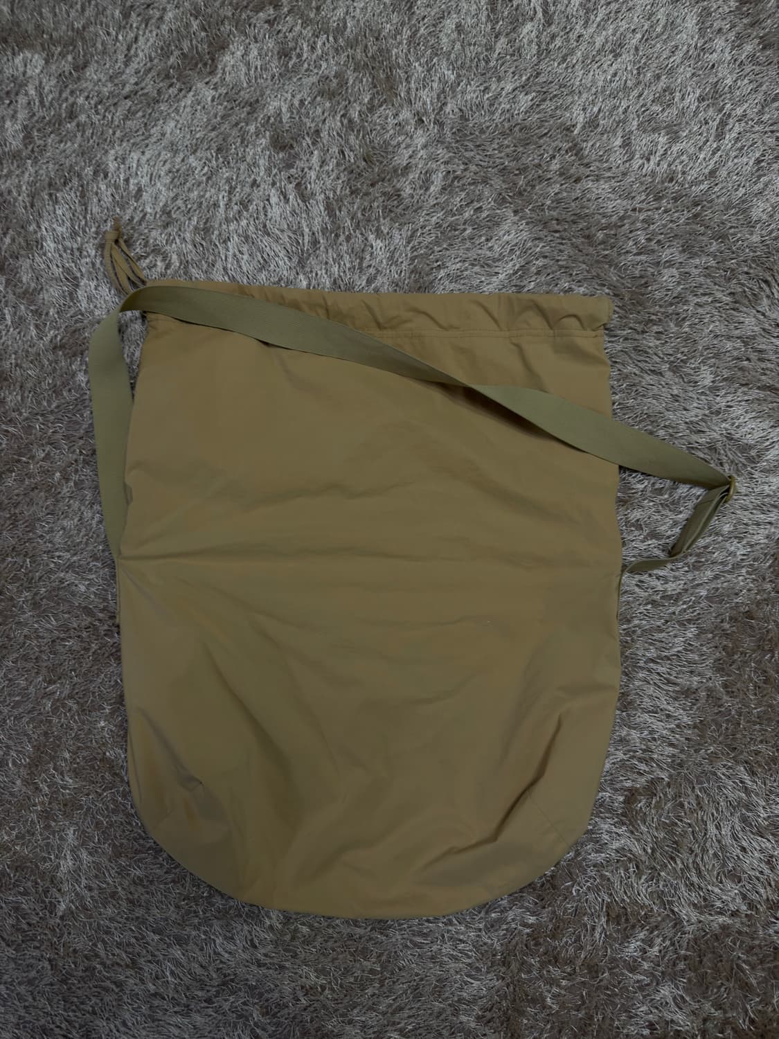 유니클로u 드로우스트링 백 초판 상품이미지2