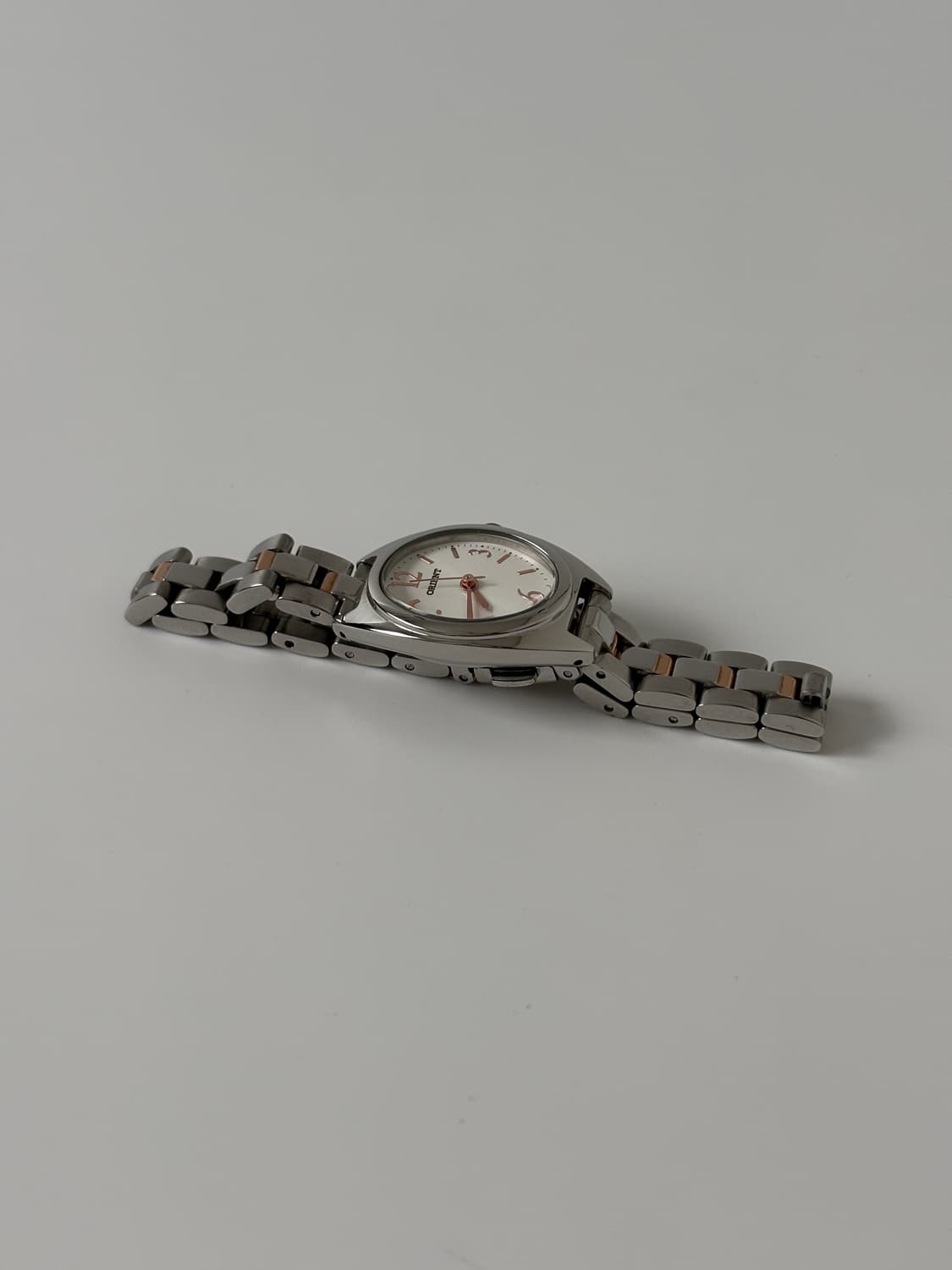 오리엔트 1990년대 빈티지 시계 실버 오벌 쿼츠 여성  상품이미지6