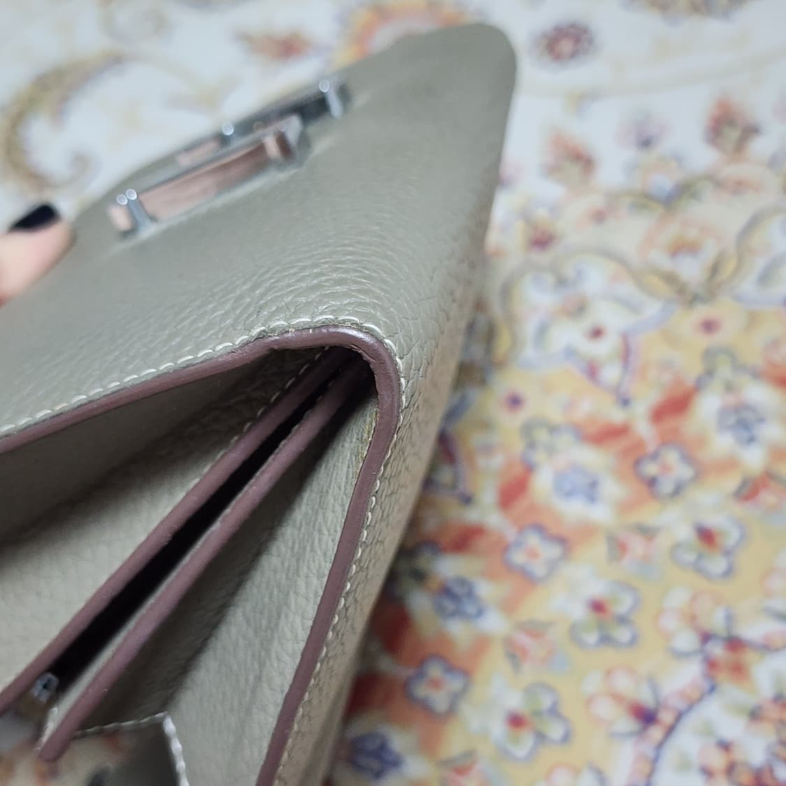 에르메스 콘스탄스 장지갑

 상품이미지6