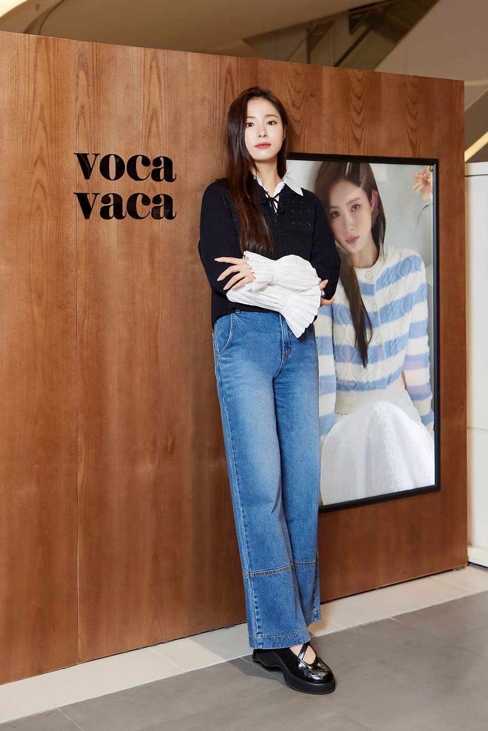 VOCA VACA 보카바카 화이트 스트라이프 루즈핏 자수 블라우스 셔츠 상품이미지2