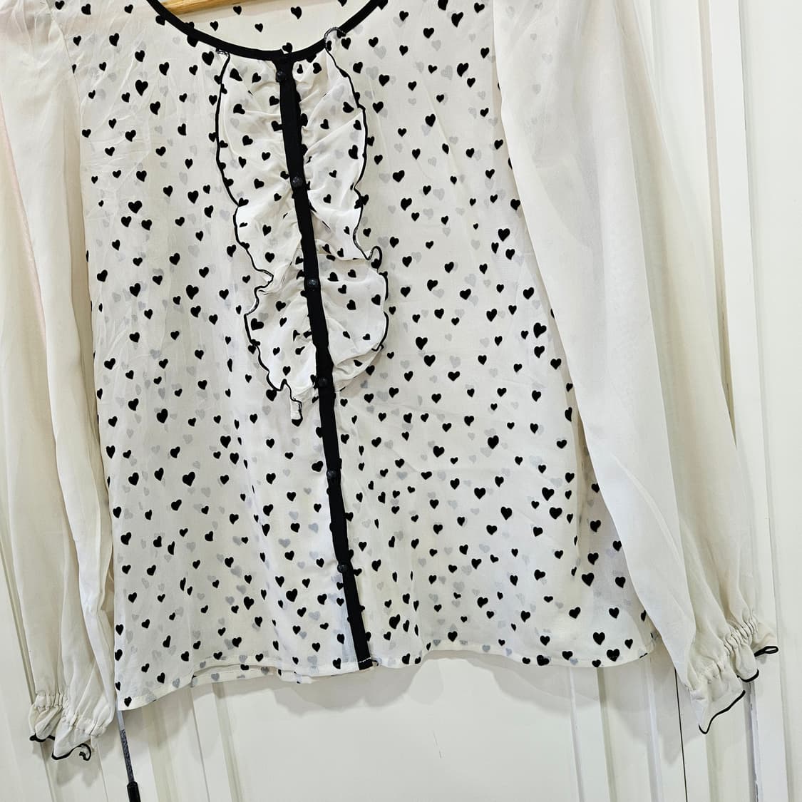 하트 패턴 프릴 블라우스 상품이미지3