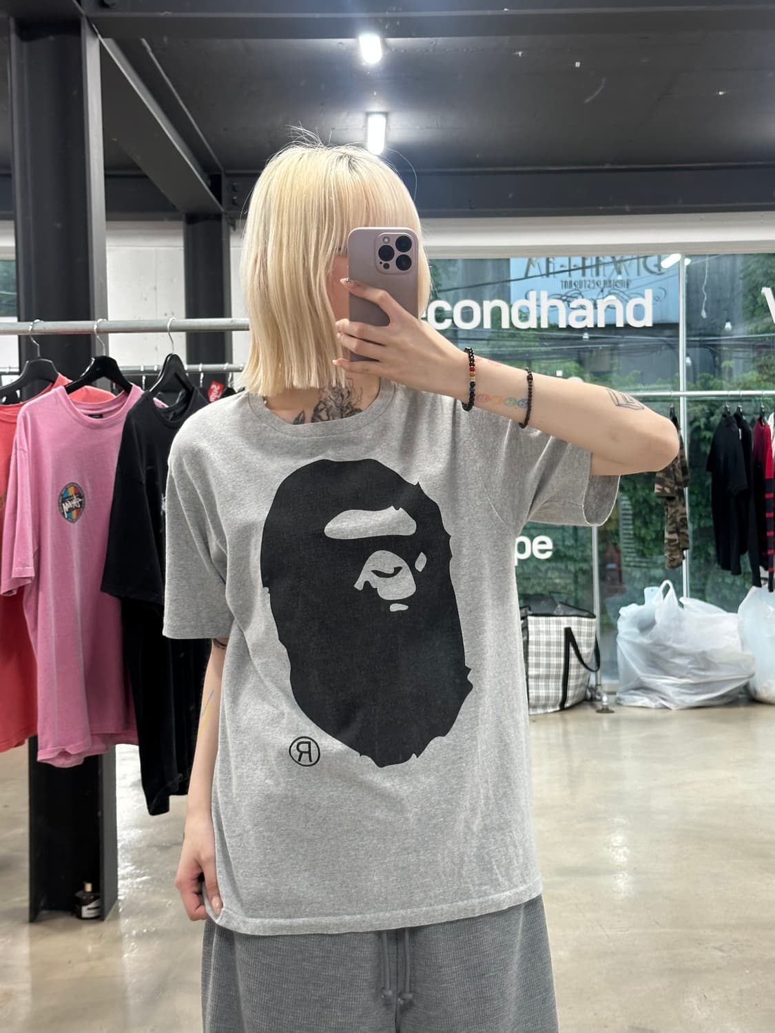 베이프 빅헤드 사루 그레이 반팔 티셔츠 상품이미지1