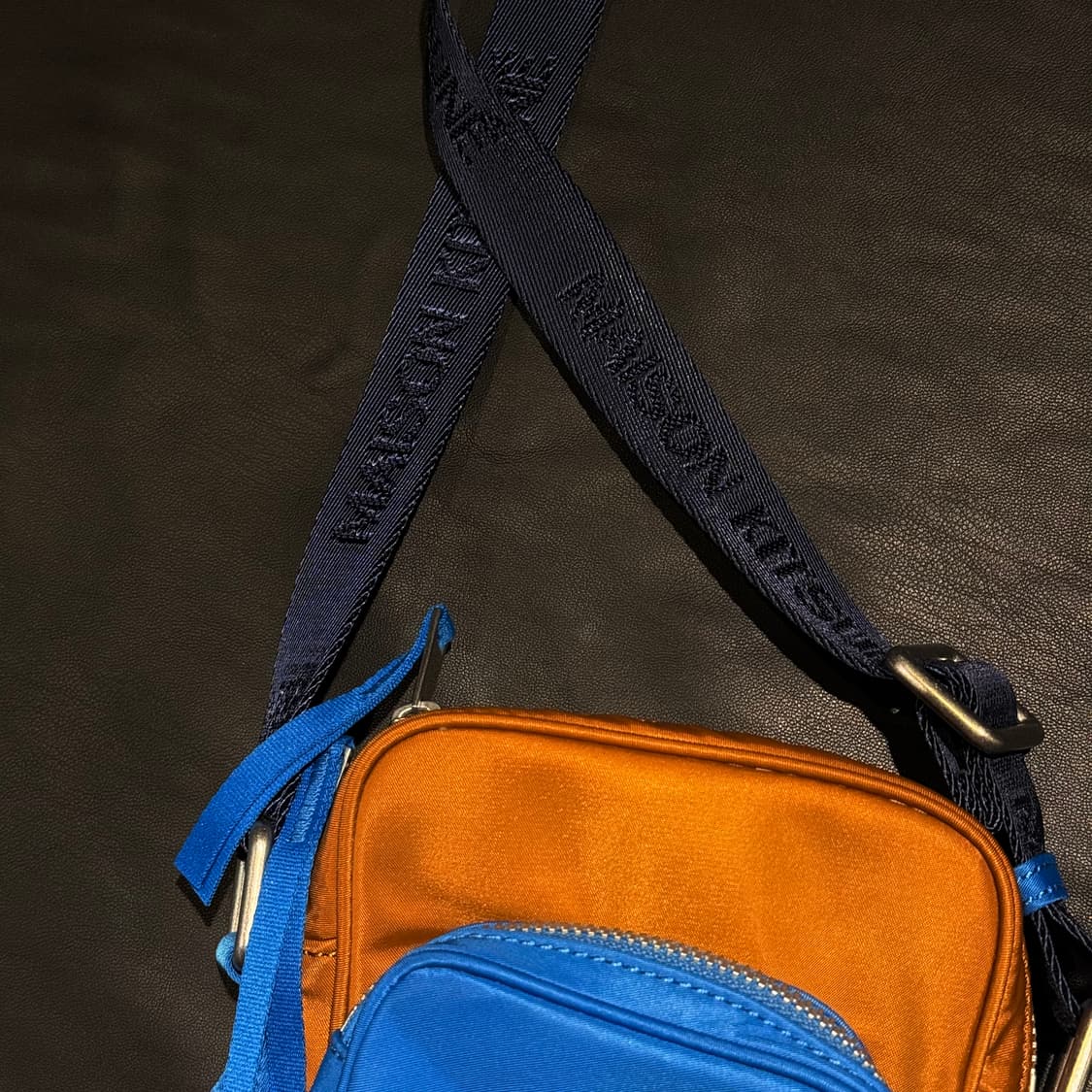 메종키츠네 로고패치 나일론 크로스백 상품이미지2