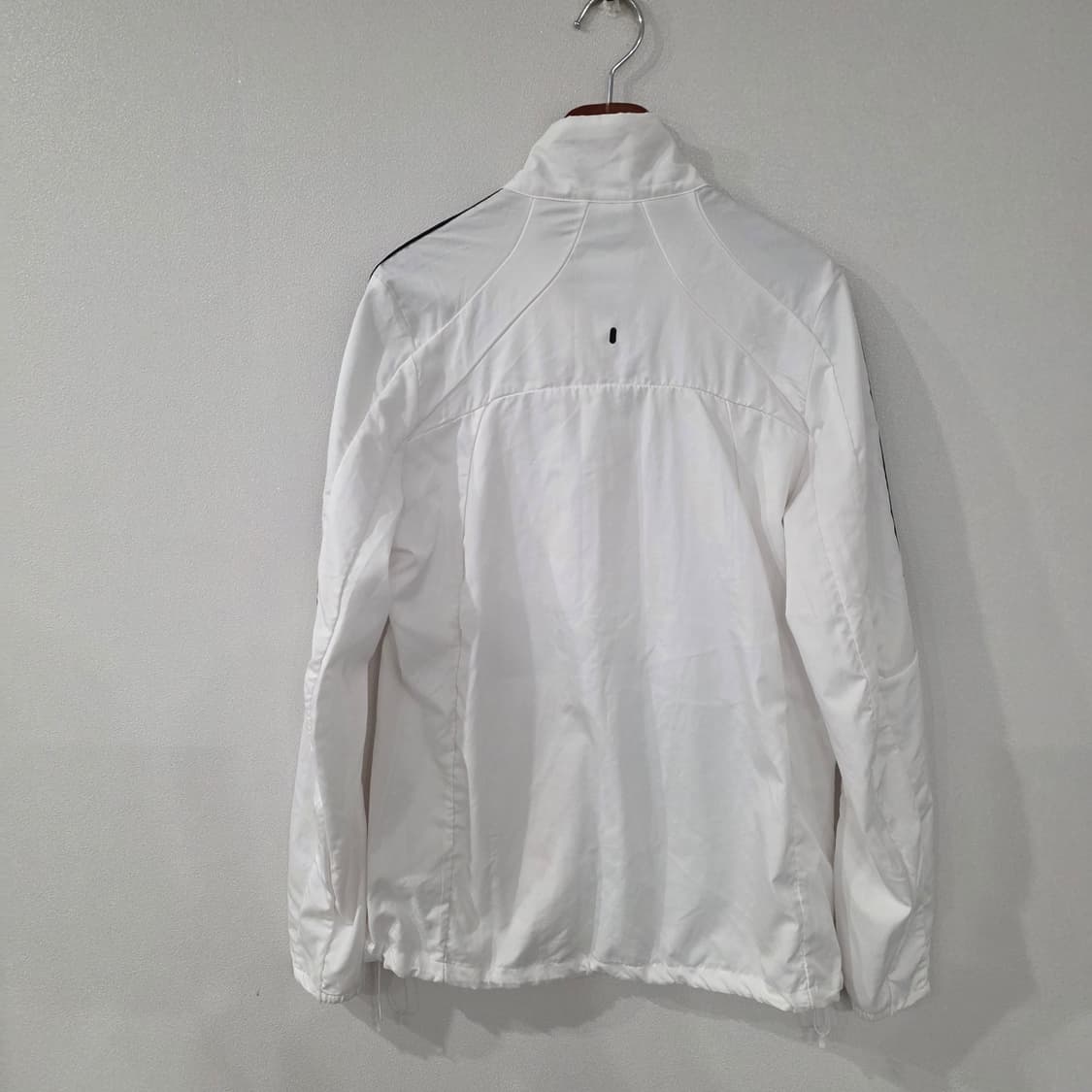 아디다스 화이트 바람막이 XS 상품이미지6