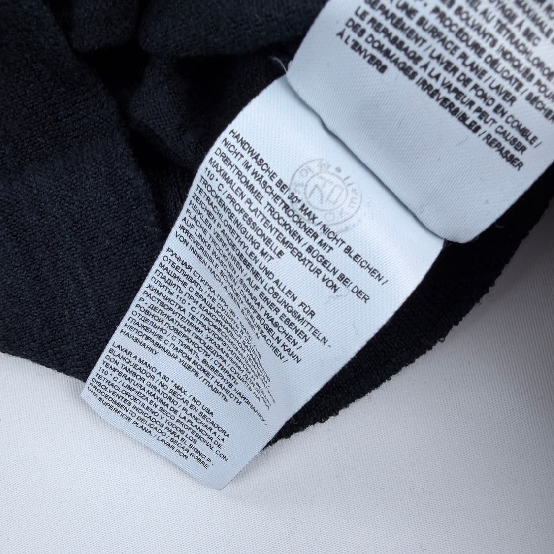 비비안웨스트우드 베아 크롭 가디건 블랙 18030012-Y000Q 상품이미지5