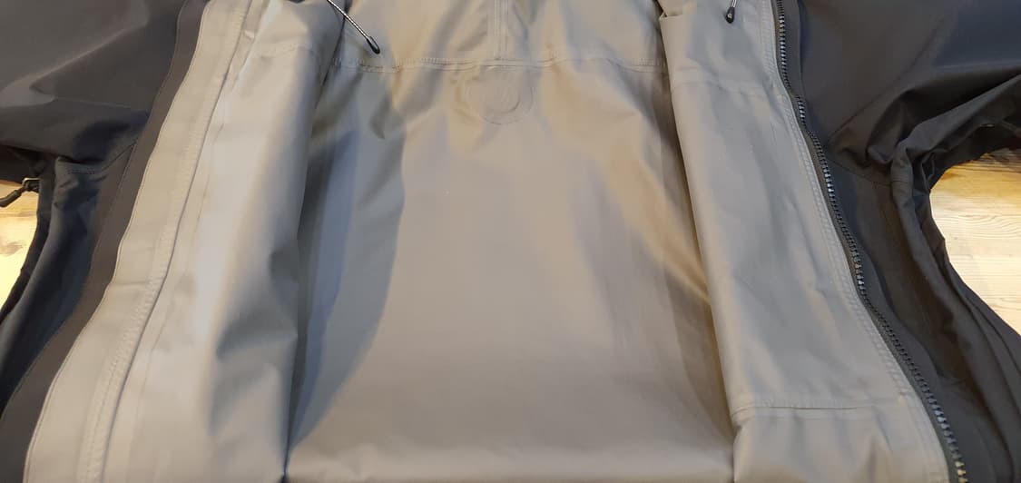 100.마모트 블랙 고어텍스 상품이미지7