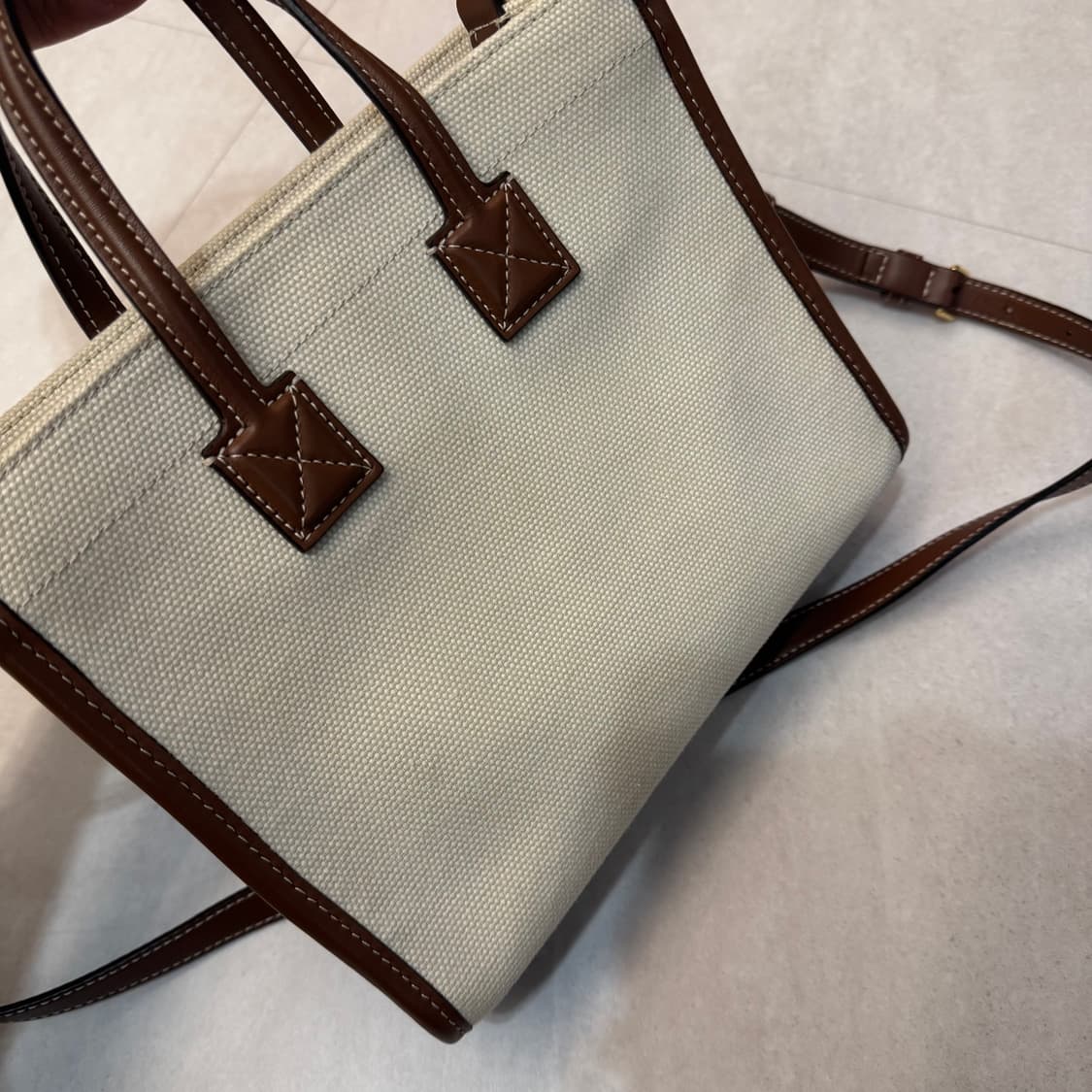 버버리 프레야 토트백 미니 상품이미지3