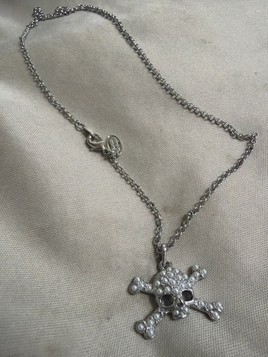 비비안웨스트우드 빈티지 스컬펜던트 펄타입 상품이미지2